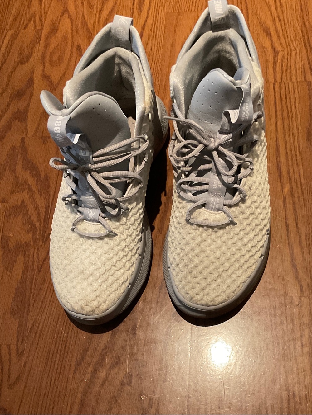 Nike Men’s Light Gray Woven Sneakers